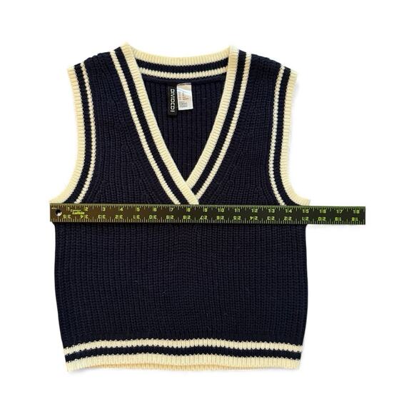 H&M Divided Ribbed Sweater Vest Size XS Blue Cream Sleeveless V-Neck Pullover - Picture 3 of 5